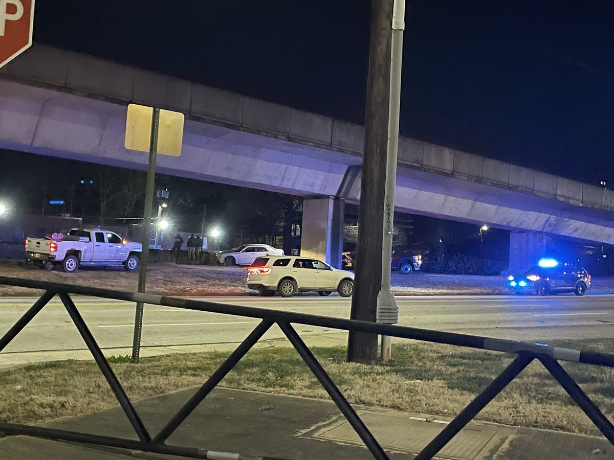 Atlanta Police responding to a scene on both Murphy Ave and Lee Street in Southwest Atlanta. We can see officers processing multiple scenes. And a car is being towed off the railroad tracks that divide the two roads