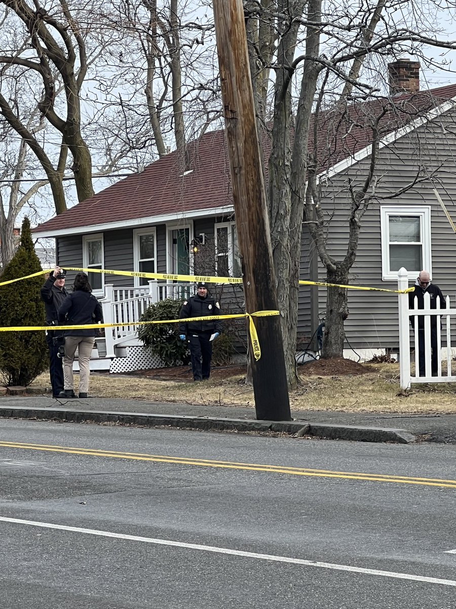 Woburn PD confirms one man is a dead and another is in the hospital after a shooting at a home on Washington St. A preliminary investigation indicates the two men involved knew each other and that this was not random