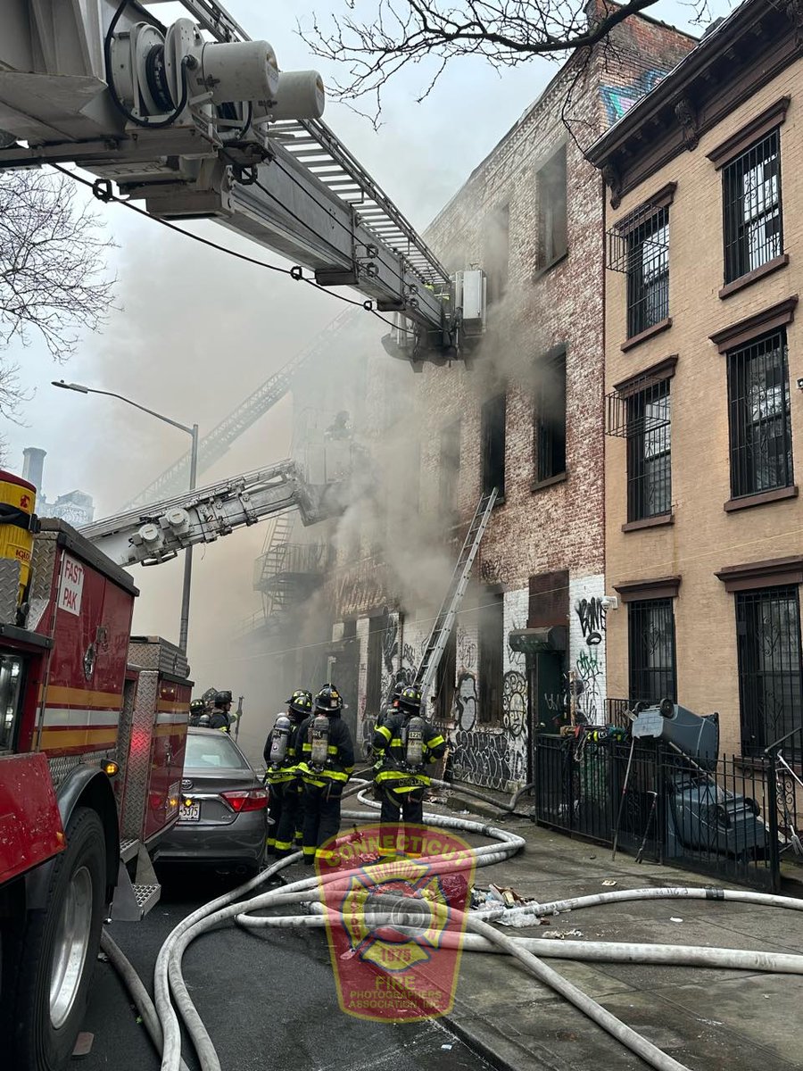 CFPA New York City member Chris Clarke (@FirstDuePhotog) reports towr ladders are making progress darkening down the heavy volume of fire at the 4th alarm in Brooklyn's Williamsburg section