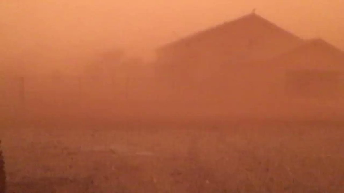 Dust storm in Lubbock, Texas, 26Feb  977 customers without power around 6pm