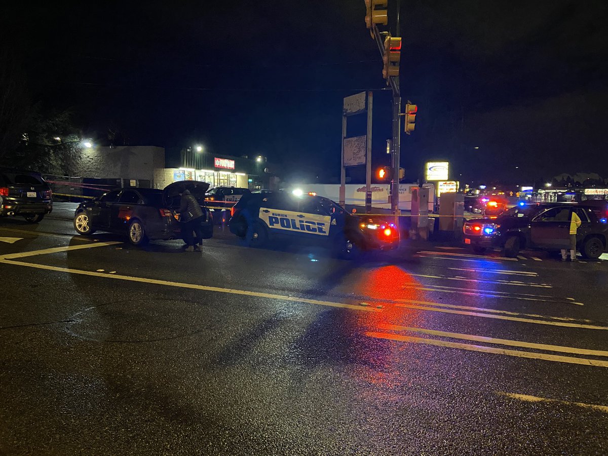 Around 10:00 pm, the King County Sheriff's got a 911 call reporting a shooting at 10700 block SW of 16th Ave South-West  A man was shot and was found dead at the scene. The investigation is ongoing