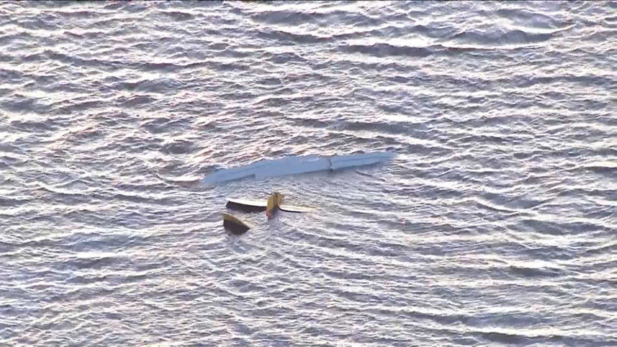 PLANE CRASH : 4 dead after 2 planes collide mid-air over Winter Haven lake