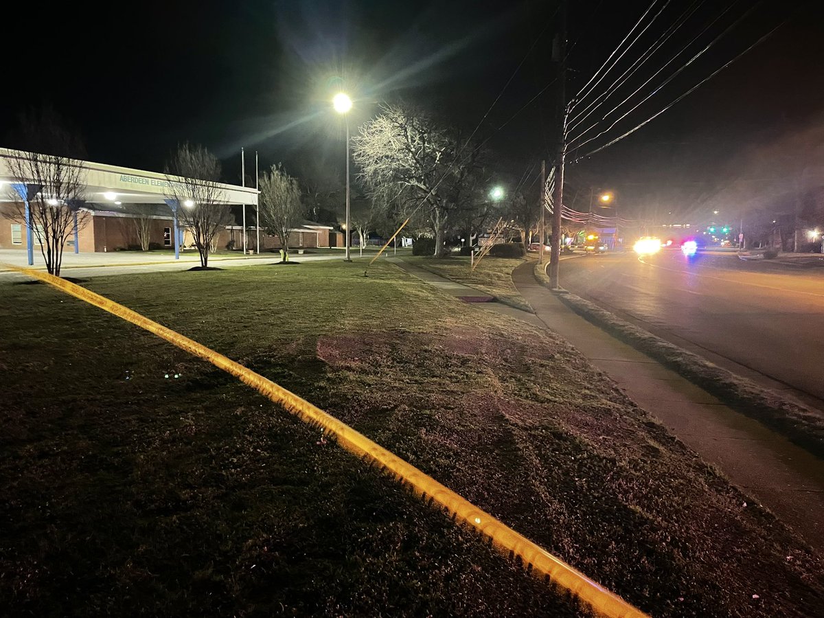 A man is dead another man is in the hospital this morning following a shooting in Hampton.  @HamptonVAPolice found the two men on Aberdeen Rd near Aberdeen Elementary School.