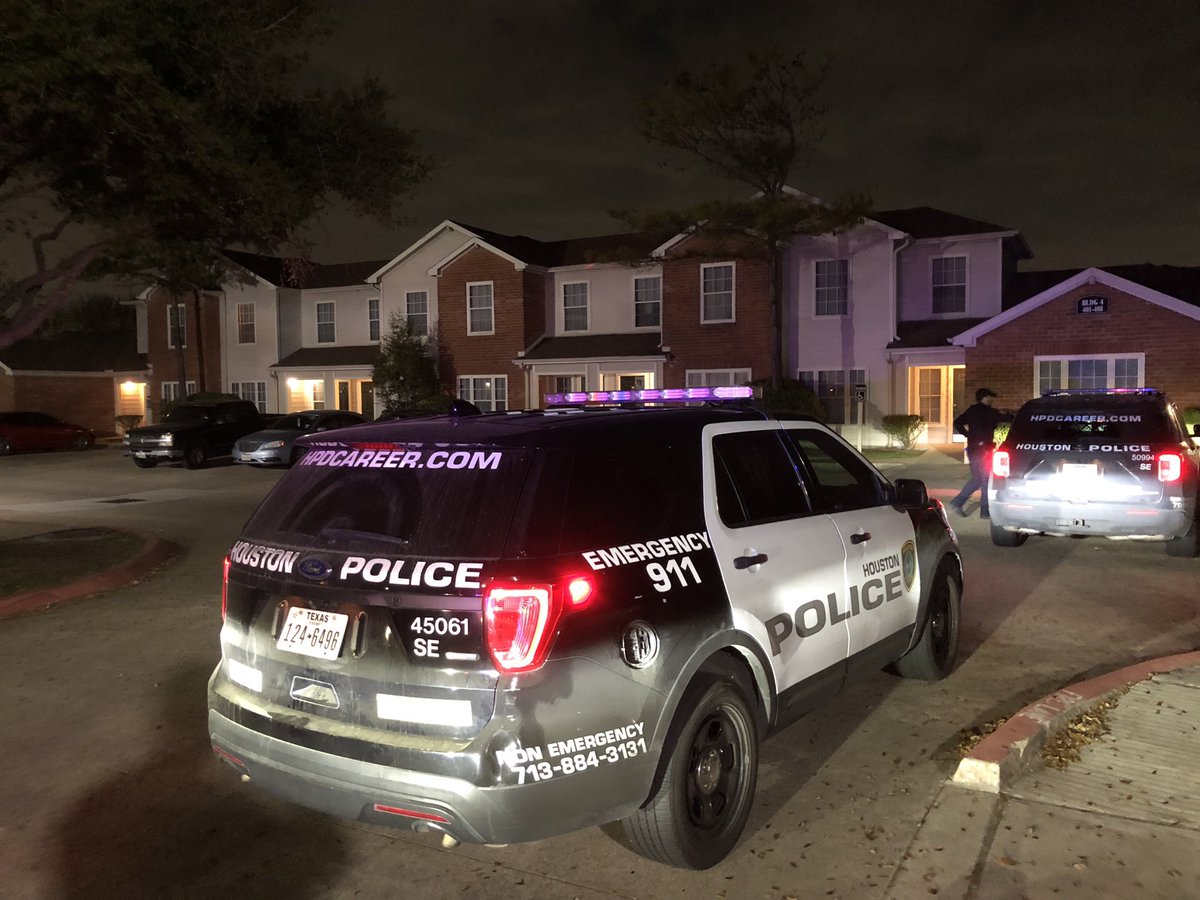 Houston Police:Southeast officers are at shooting scene 2700 Reed. 14 year old male has a gunshot wound to the foot, 15 year old has a graze wound. Initial indications are that the wounds are the result of an accidental discharge