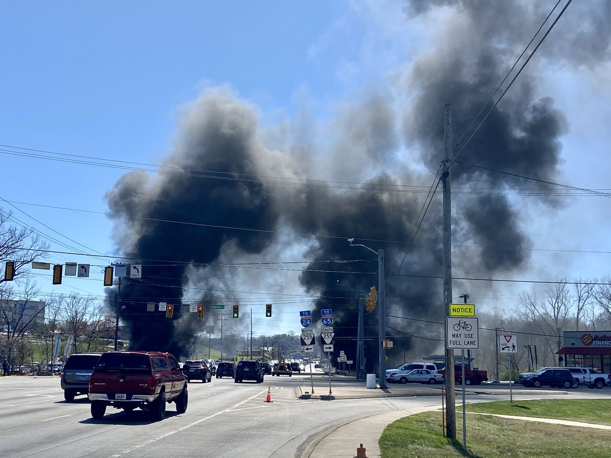 A fire broke out under the bridge by the intersection of Harding Place and Nolensville Pike. @NashvilleFD crews are on scene actively working to extinguish the flames. Traffic is shut down on this stretch of Nolensville