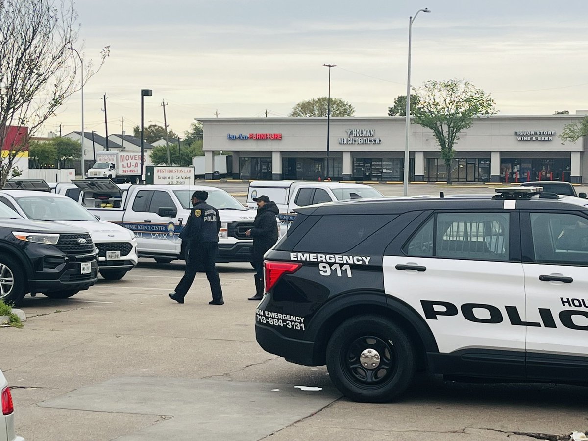 HPD says 3 men were found dead in an Alief parking lot on Beechnut, a few hours ago. Witnesses told police they heard gunfire, but didn't see the gunman. Huetamo Nite Club was opened at the time.