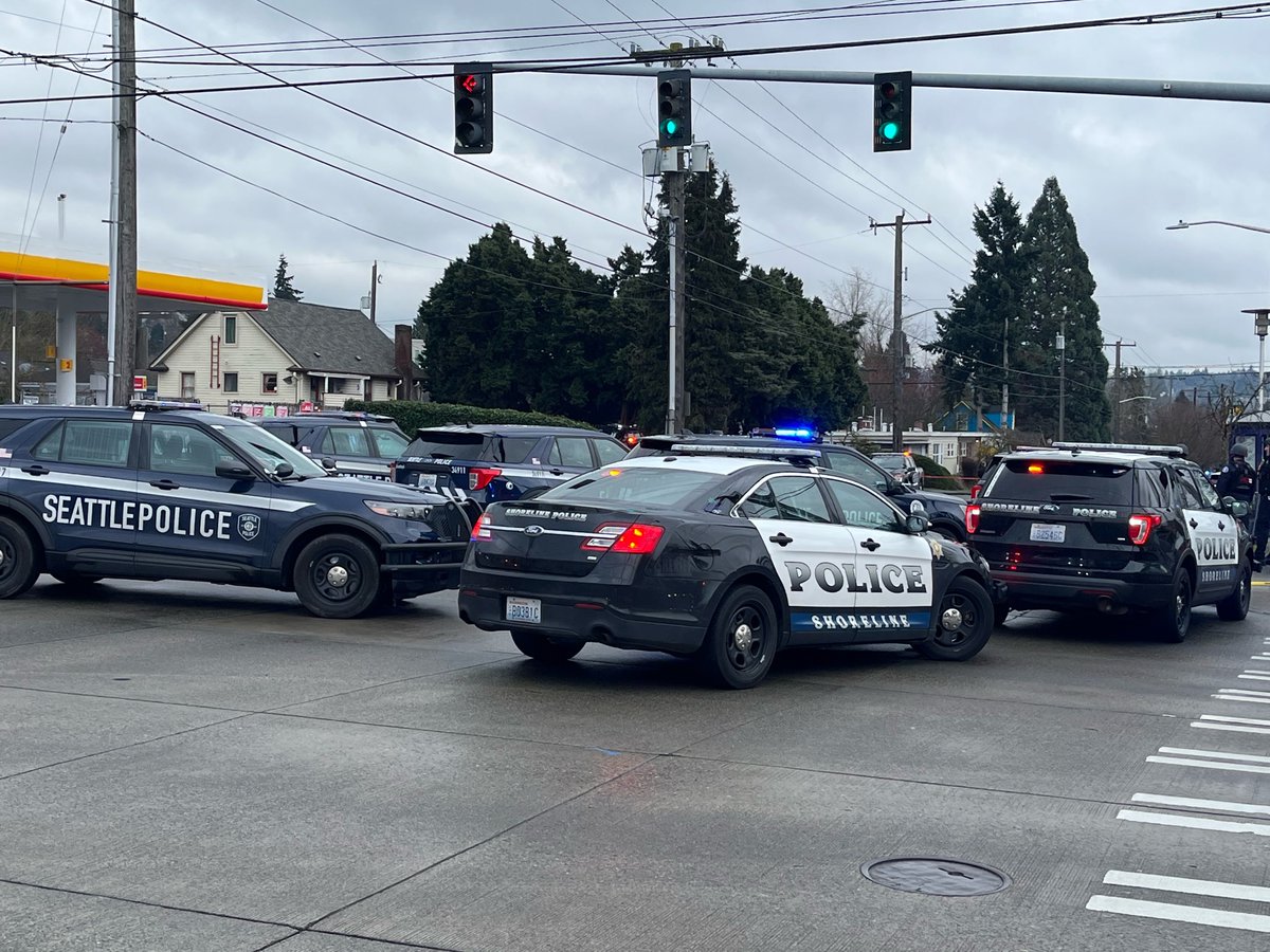 KingcosoPIO detective was injured in a shooting this morning in Ballard. Still a very active scene with additional SWAT units en route