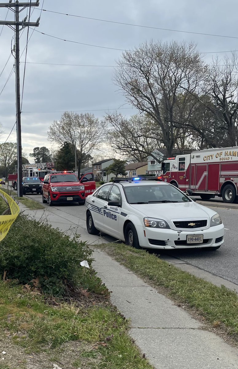 Officers on scene of a shooting in the 800 block of Lasalle Avenue. 1 female victim transported to local hospital with life-threatening injuries.