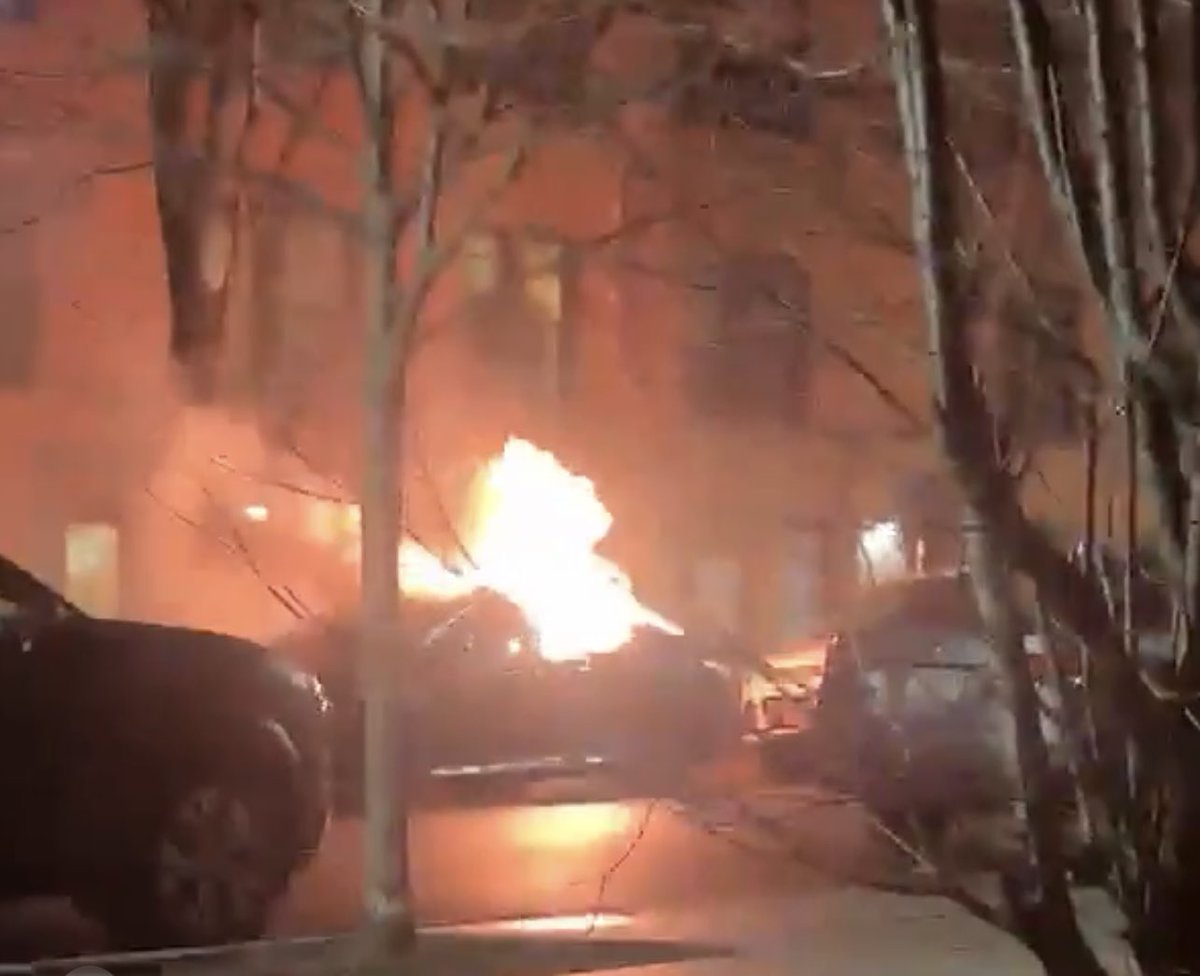 Car burning on the 2900 block of N Parkside
