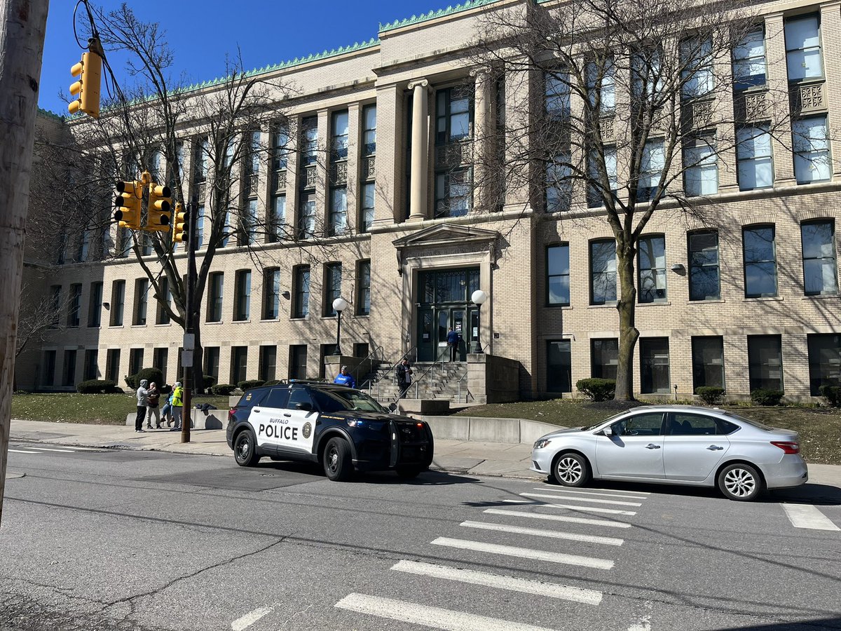 @BPDAlerts responded to a call at South Park High School about weapons. The school was put in shelter in place. Police say NO weapon was found and believe this was a fake call.   Parents have been coming in and out of the high school to pick up their kids