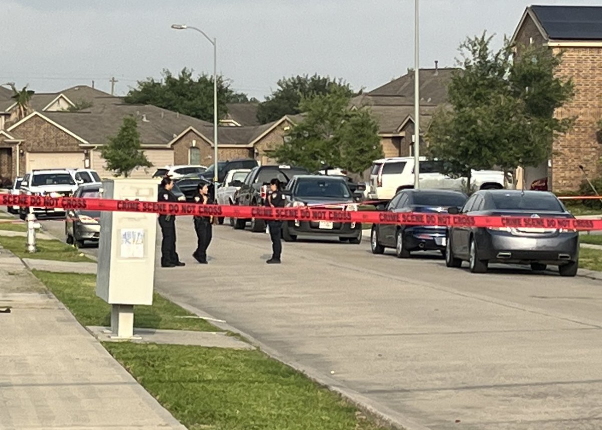 One man is dead in what is possibly a domestic violence shooting. @HCSOTexas received the call around 6:23 a.m. to a home near Wallflower & Wolfberry and found the man's body lying out front. A woman is in custody.