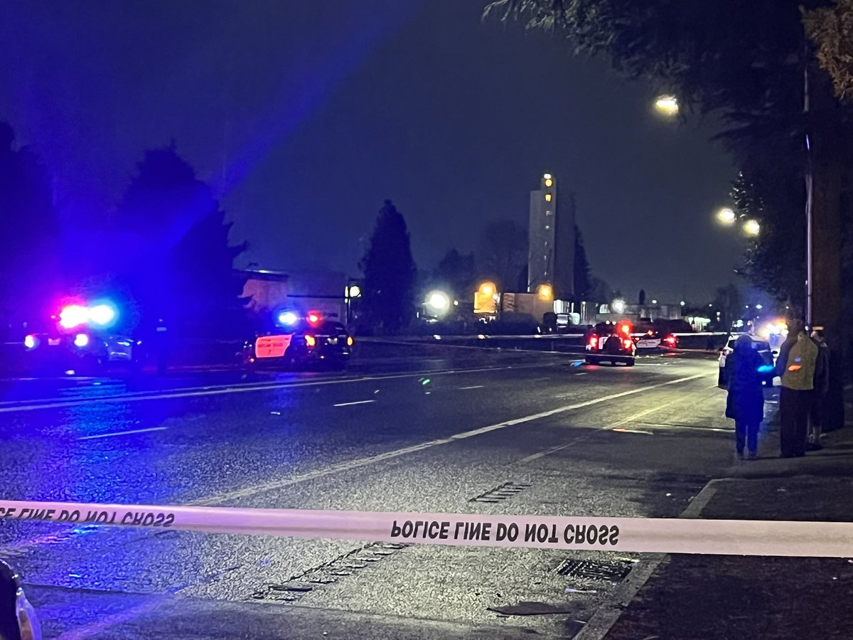 One person killed near NE Lombard and 22nd. Report first came in as a shooting. Portland Police are investigating. Working to get details on victim and suspect. Road is closed at NE 19th