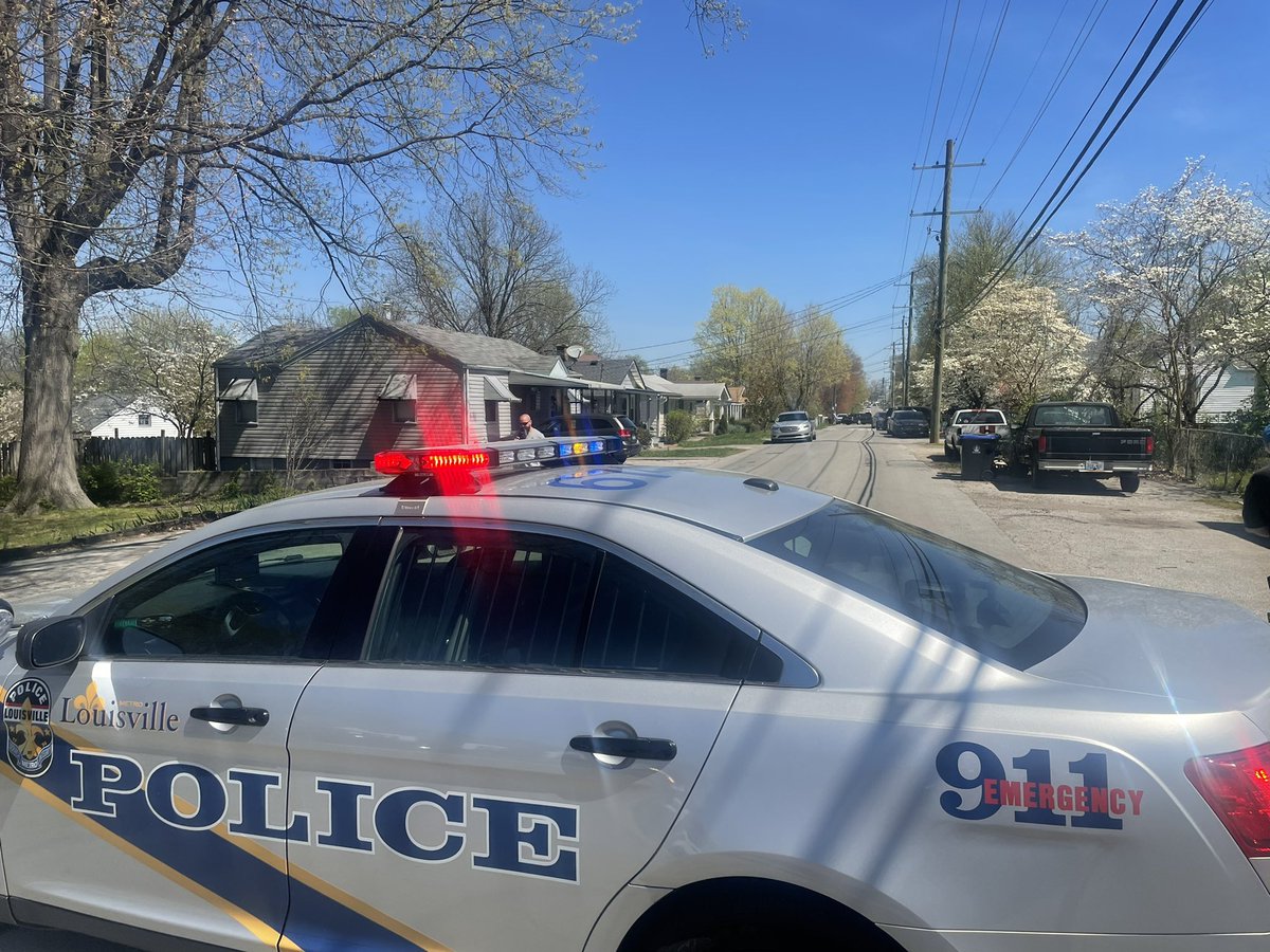 ATF Louisville @LMPD  focused on a home in Camp Taylor neighborhood after mass shooting downtown. 5 dead including shooter, 9 hospitalized including 2 officers