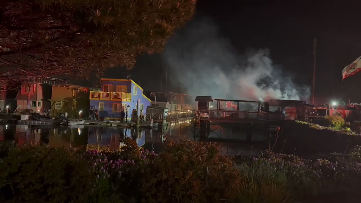 Smelling the fumes in the KTVU newsroom tonight from this house boat fire near Mariner Square Drive in Alameda near the Posey Tube