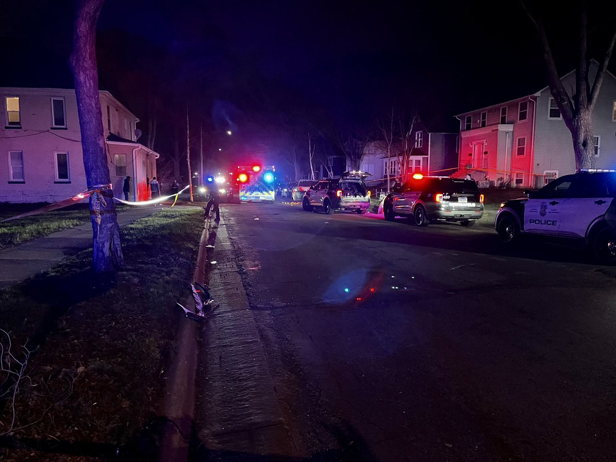 MinneapolisPD on scene of a shooting investigation near 4th and Broadway, in North Minneapolis. Neighbor tells they heard multiple gunshots from what sounded like an automatic weapon