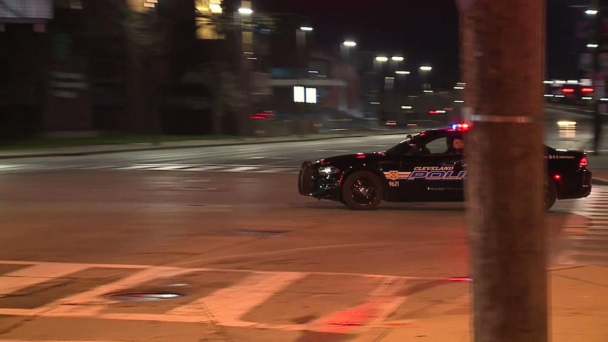 Man suffering from multiple gunshot wounds transported from the BP at East 9th and Carnegie. CPD was searching the area for a crime scene but it appeared they were unable to find where the shooting happened. Victim was talking on his cellphone while being transported