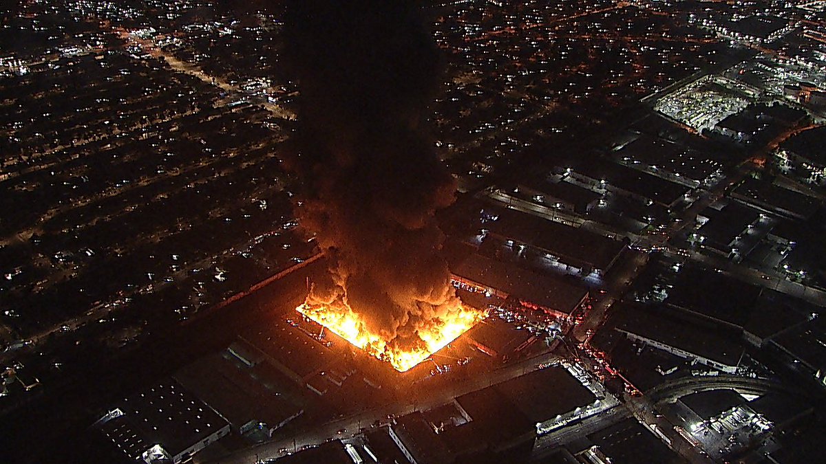 @LACoFDPIO @LACOFD battling a 3rd alarm saybrookic defensive mode