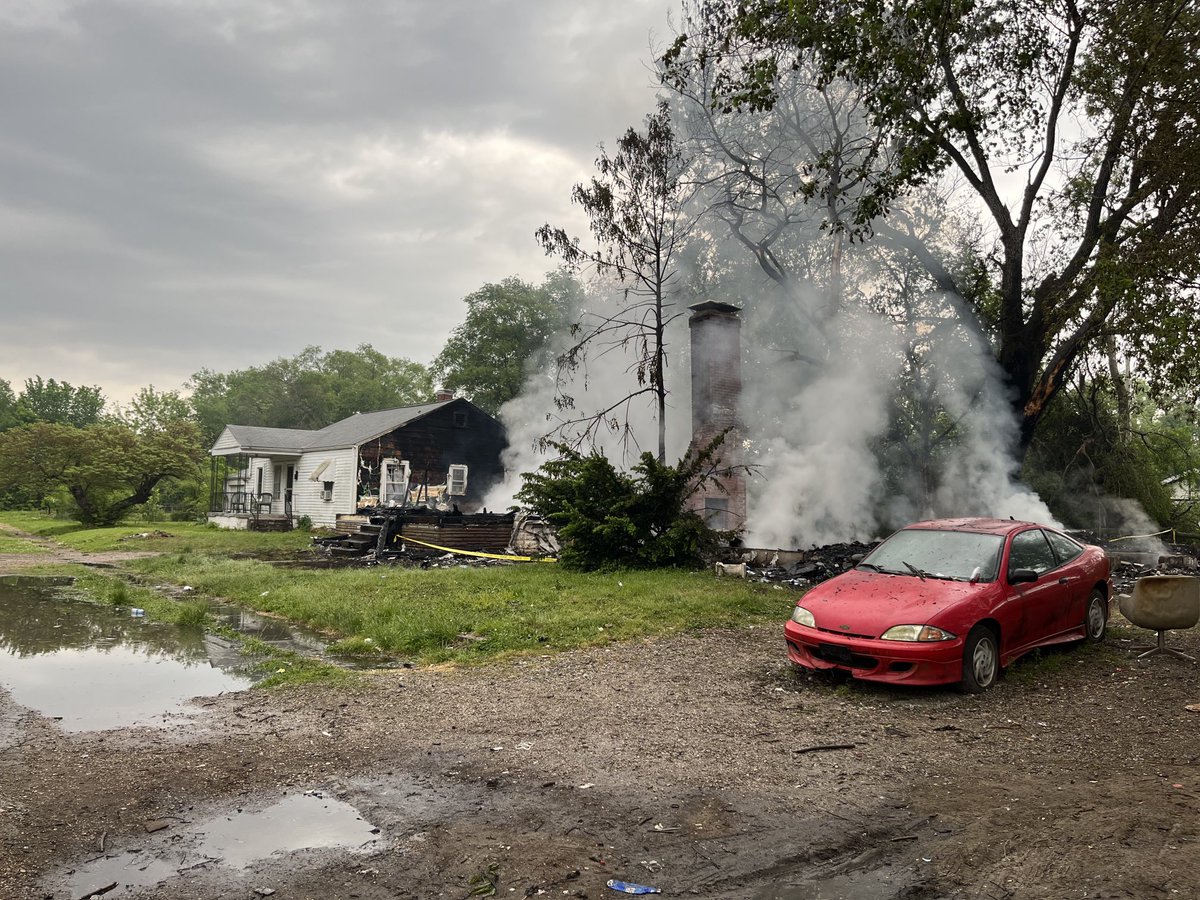 Authorities trying to figure out cause for intense overnight fire in Washington Park. Flames destroyed 2 vacant houses/damaged 3rd occupied home on Portland Place. 3 ppl inside damaged home all escaped. No serious injuries reported; 1 firefighter treated for heat exhaustion