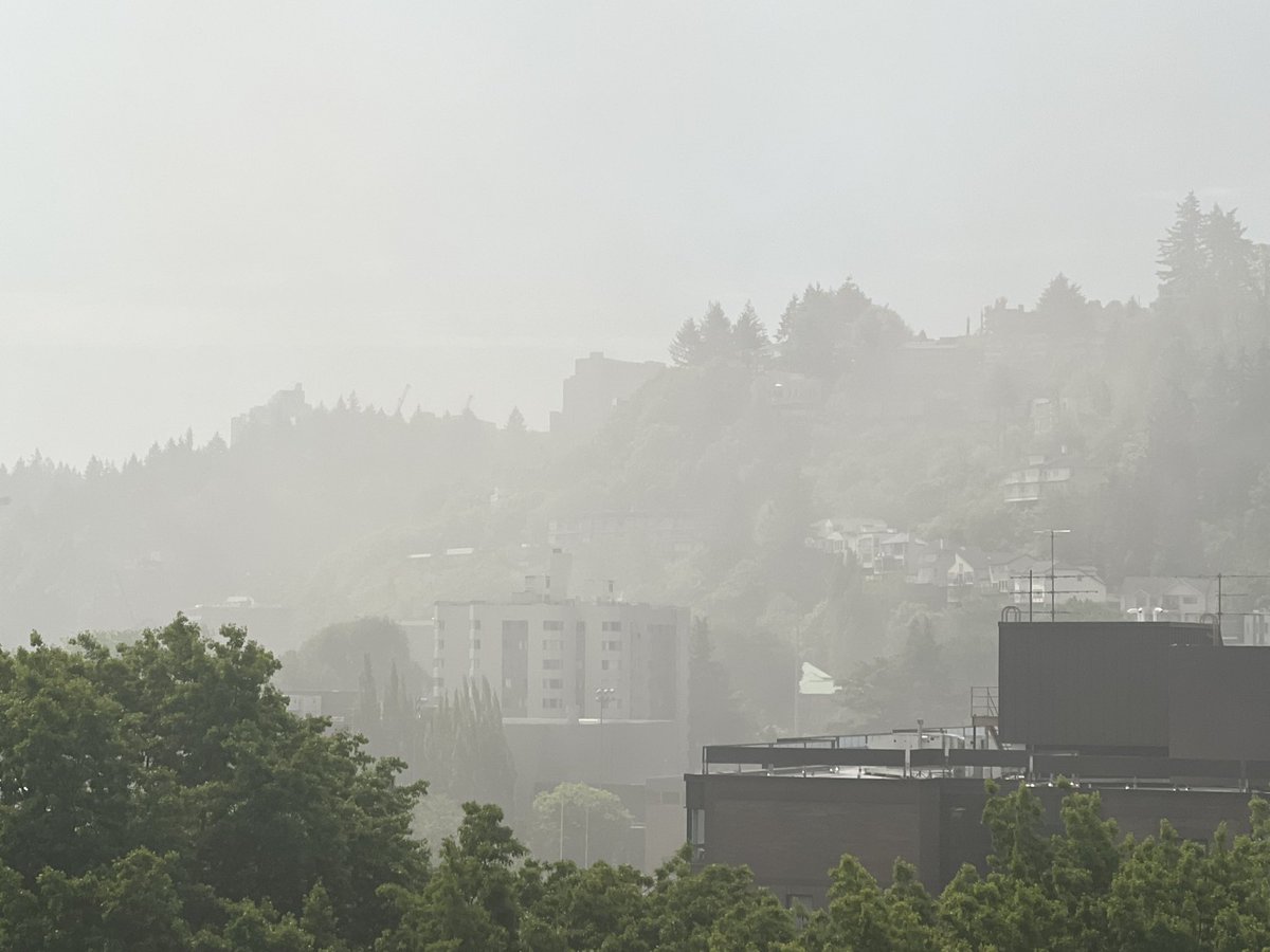 Heavy smoke from the SW Taylor apartment fire is starting to spread through Downtown Portland.