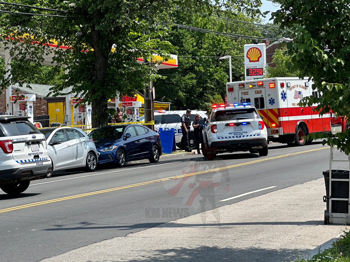 More detectives are arriving on scene. Community members that were actually outside said they didn't even hear a shot fired. Shooting was in front of the Shell gas station at the 5000 Bl. Of Benning Rd S.E