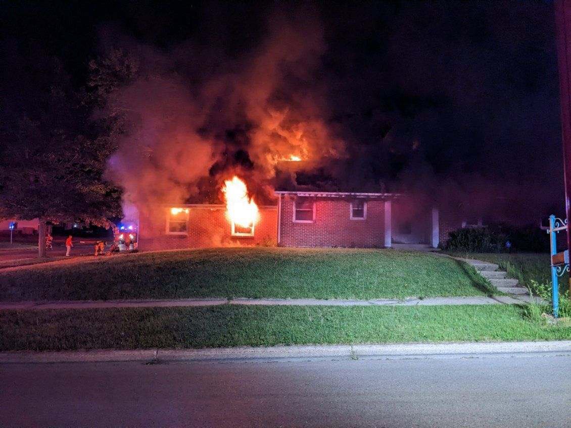 Last night crews responded to a residential structure fire in the 3200 block of Sunnyside Drive.  The fire was contained in approximately 30 minutes. The cause of the blaze is under investigation. The Red Cross is assisting the residents