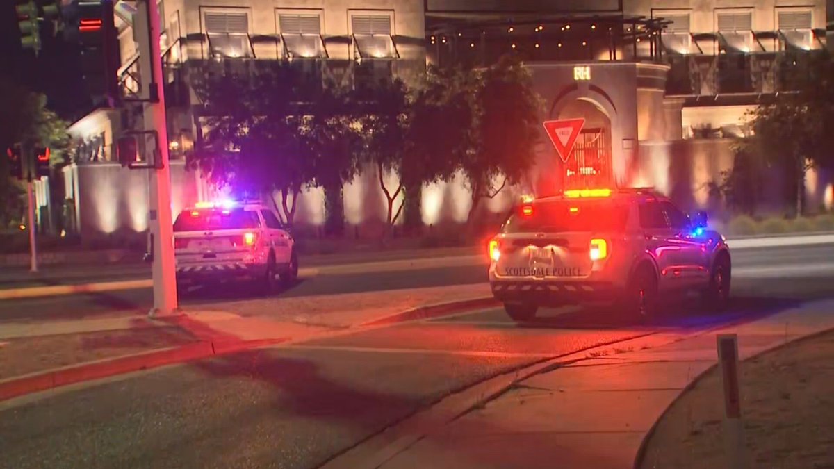 Security guard stabbed multiple times at Scottsdale Quarter