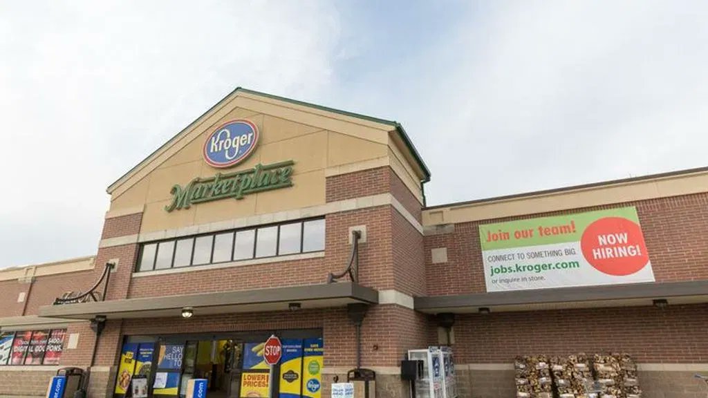 Multiple Kroger stores in Northern Kentucky evacuated due to bomb threats