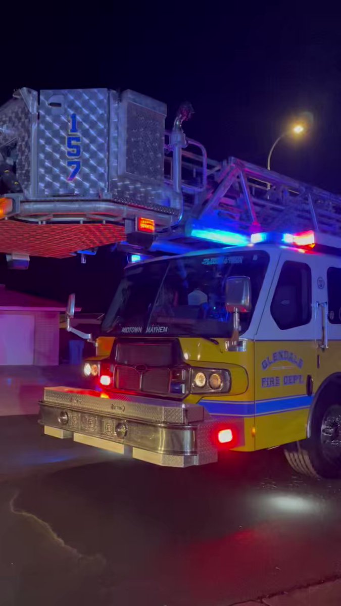 Glendale and @PHXFire responded to a garage fire on the 43rd Ave border last night that was quickly handled by the first engine and ladder on scene. Quick response kept this fire from extending, and allowed the occupants to remain in their home.