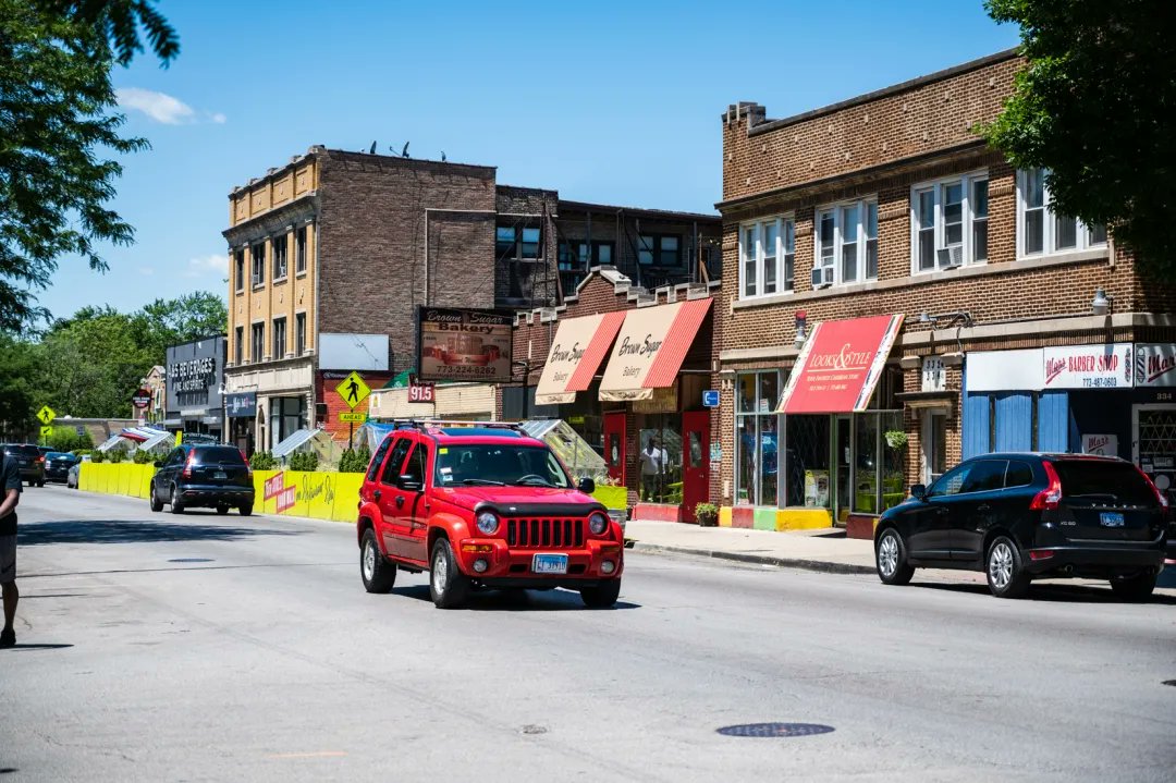 75/St Lawrence: a call of a person with  a gun at Six O Six Lounge, caller says a male Black with  a gun is near a group of persons who want to fight. Chicago