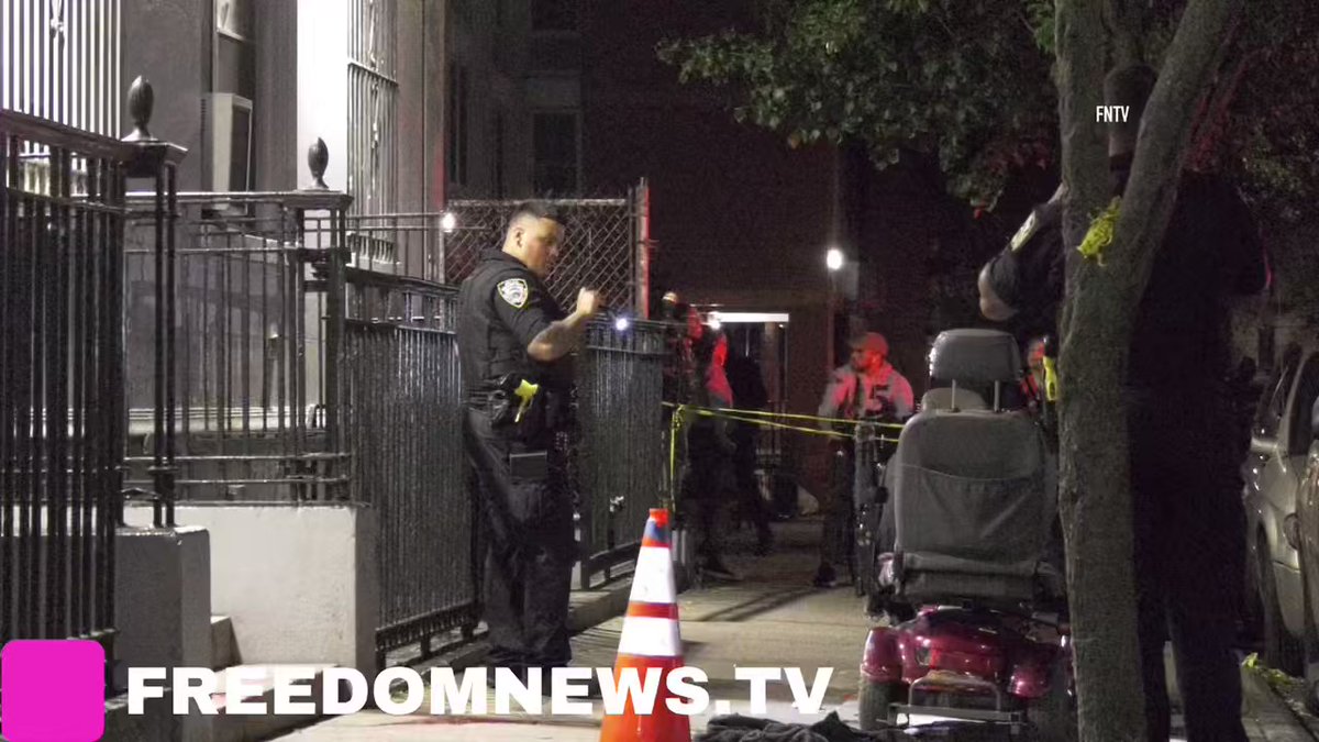 Man found gravely injured with multiple gunshot wounds near Simpson St and Westchester Ave in Longwood, Bronx. EMS rushed the victim to NYC Health and Hospitals/Lincoln, where he was pronounced deceased.nnNo reported arrests