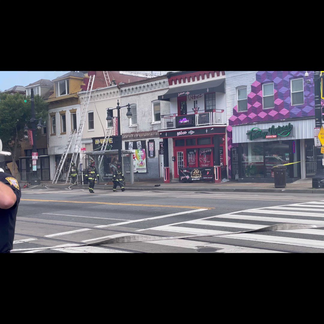 DCFD has a knock on the fire that happened in the 1300 Bl. OF H ST N.E. The call came out around 10:27 am for Roses Bar and Tavern being on fire. Once crews arrived they found a 3 story building next to the vape shop showing fire through the roof.