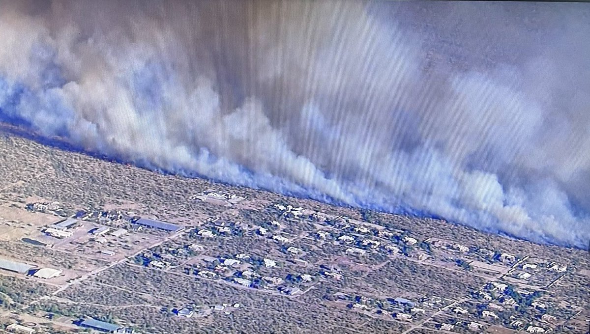 The evacuation for the Diamond Fire remains in place:nnGO. Scottsdale is evacuating area due to Wildfire.  Rio Verde Dr/Jomax Rd/130th St/160th StnnThe McDowell Mountain Regional Park is CLOSED. Please avoid the area