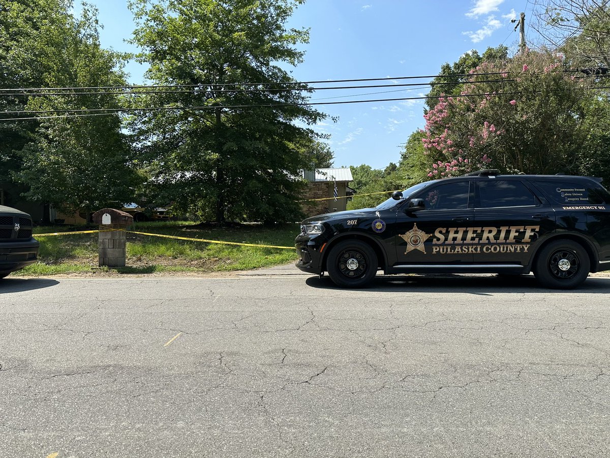 The Jacksonville-Conway Rd. homicide is a confirmed shooting, and it happened at the suspect's home. Again, @Sheriff Pulaski said it is believed the suspect and victim knew each other. The suspect is in custody, but there are currently no charges