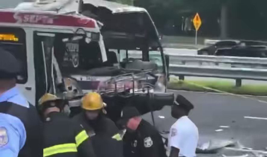 VIDEO: 1 dead, 12 injured after 2 SEPTA buses collide in Philadelphia