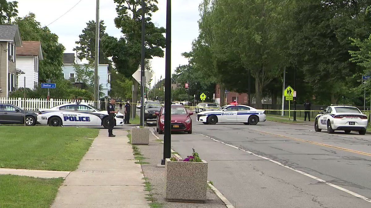 Here's some video from a shooting scene at Jefferson Ave and Nellis Park Friday evening. @RochesterNYPD say around 5pm Officers responded to the Rec Center on Willie W Lightfoot Rec Center for a report of a person shot. The victim was a 17-year-old male and he was rushed to