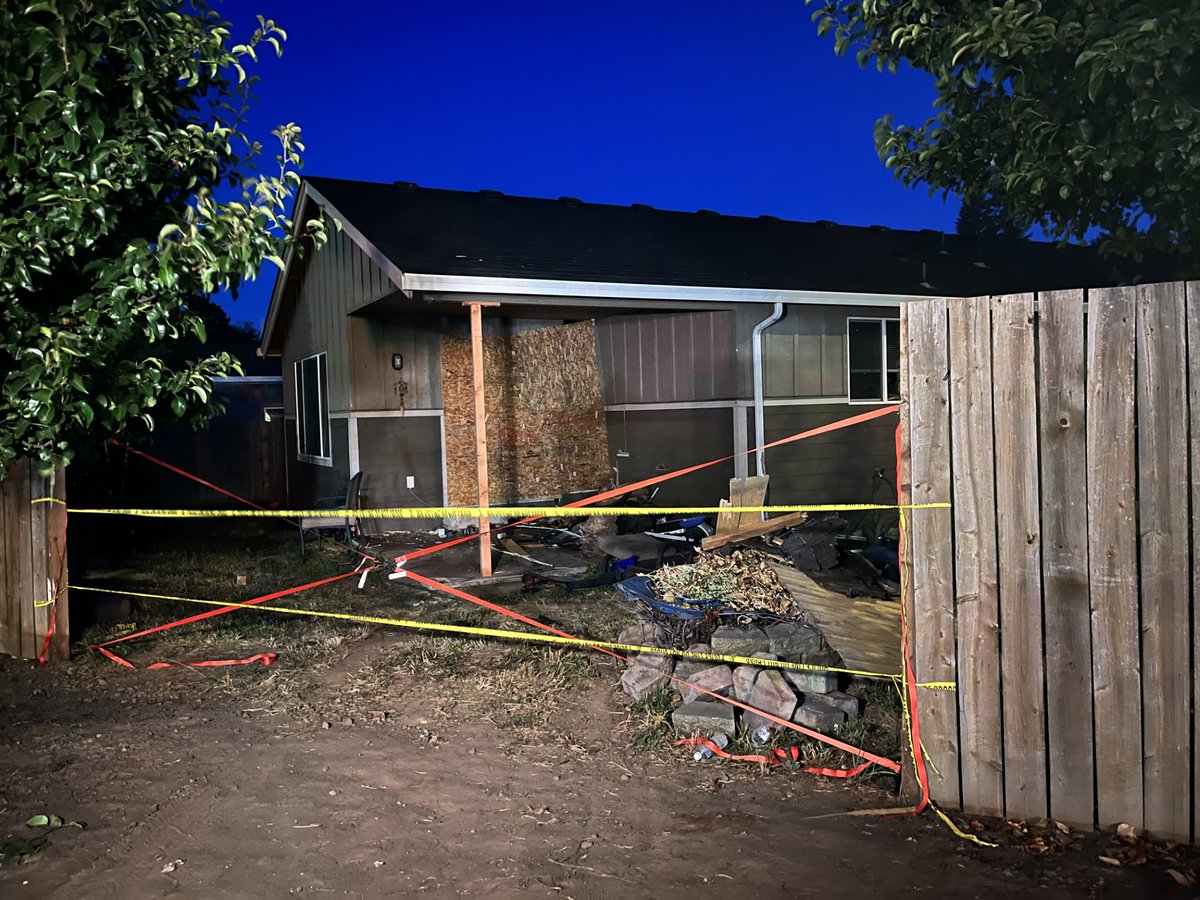 Woman, pet dead after car smashes into Vancouver home; Driver facing DUI, vehicular homicide charges