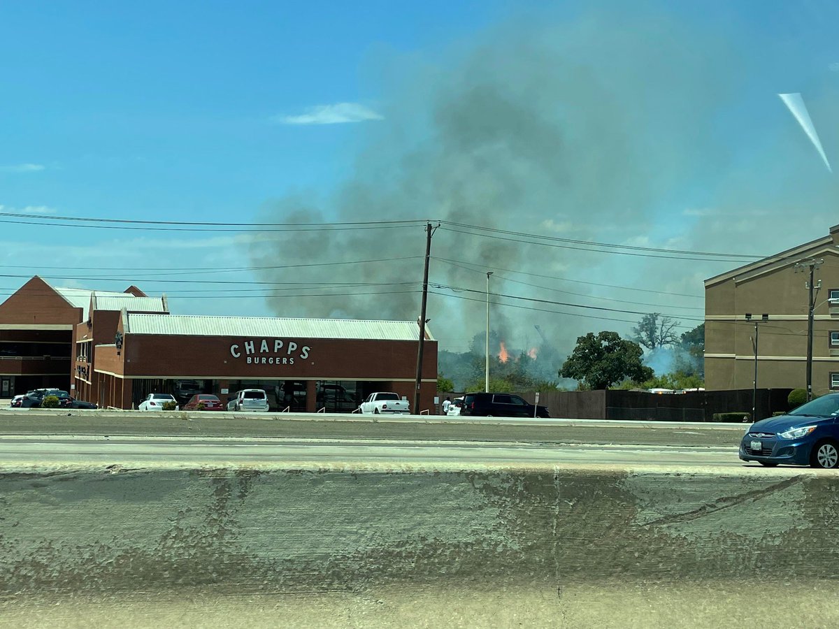 Grass Fire (Arlington) Arlington FD is working a grasrush fire behind the Best Western hotel on Highway 360 near NE Green Oaks. Requesting a 2nd alarm for manpower