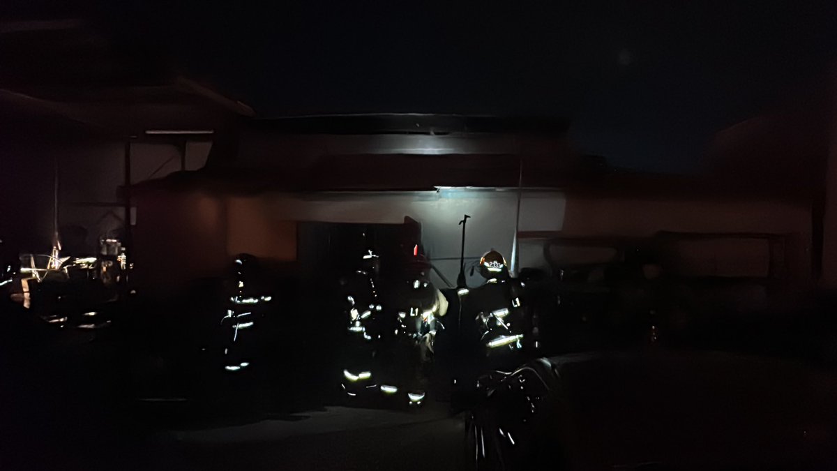 Firefighters arrived to find a working fire at a mechanics shop tonight near 27th Ave and Buckeye Rd. The fire was quickly extinguished with no extension to nearby structures and no injuries being reported