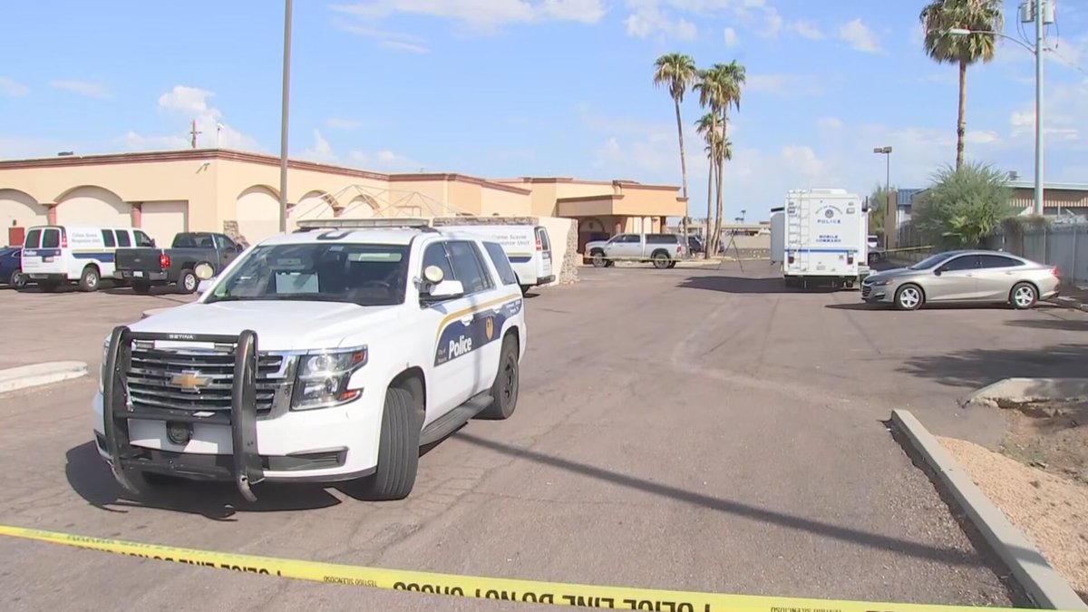Man shot, killed outside north Phoenix cabaret club; several detained