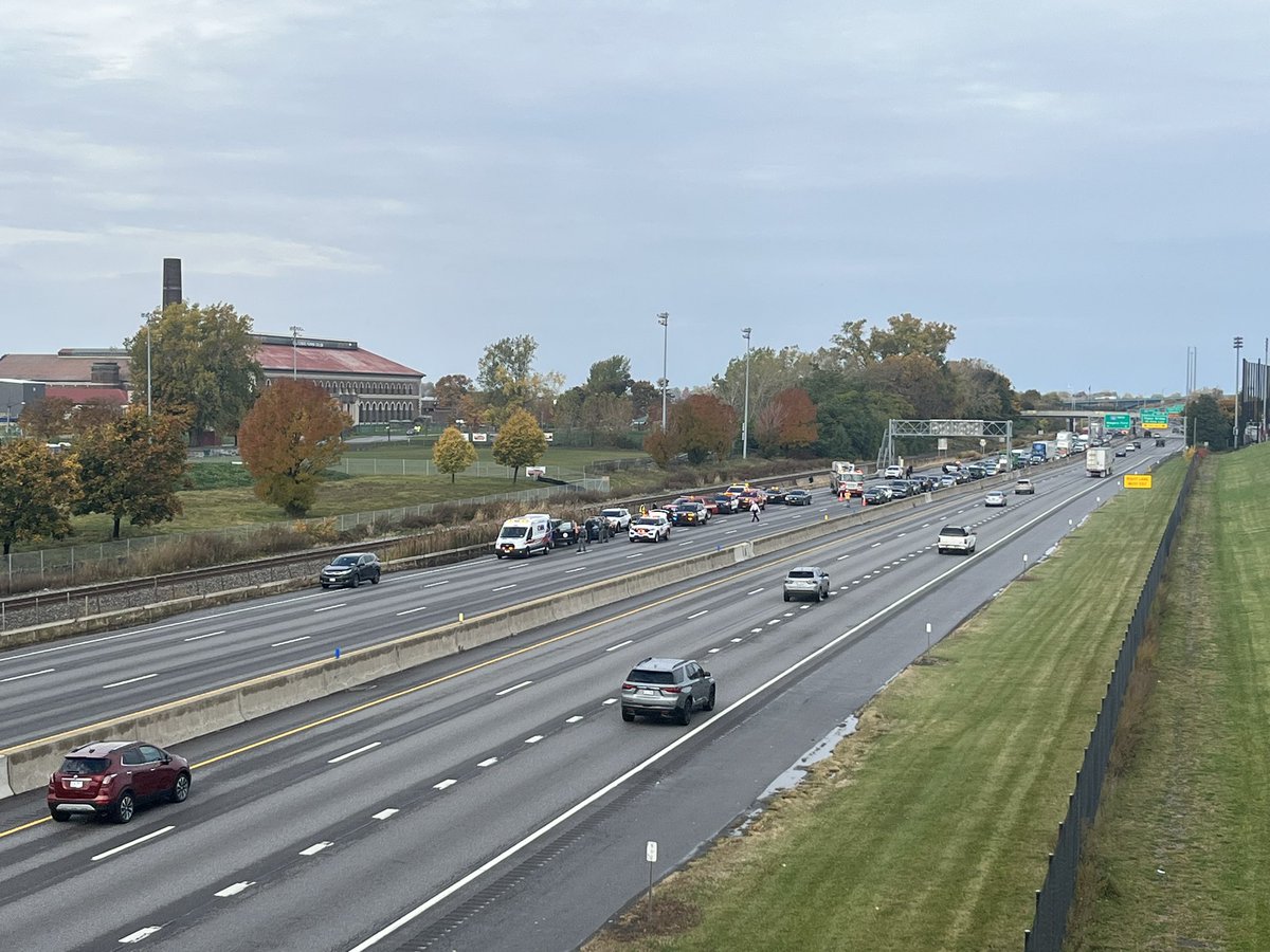 Active police scene on the 190 S lane right now. Seeing multiple Buffalo and State police cars. Two ambulances and fire trucks. Traffic is at a complete standstill.