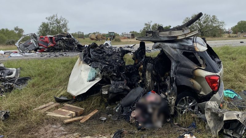 8 dead in South Texas following fiery crash involving suspected human smuggler