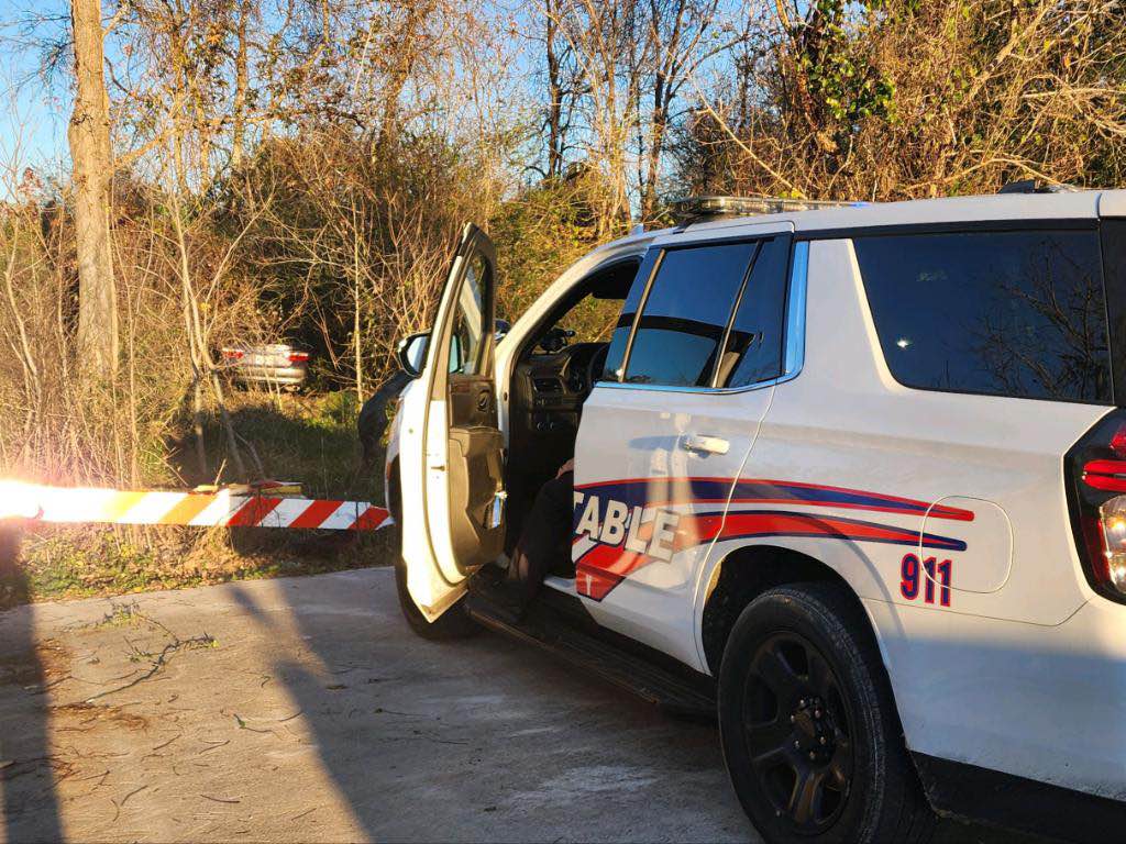 Heavy police presence in the 5100 block of Bickford Place. Constable Deputies are searching for an evading suspect following a police pursuit on a stolen vehicle.The suspect is described as a black male wearing a dark hoodie.Police perimeter is set. Avoid the area