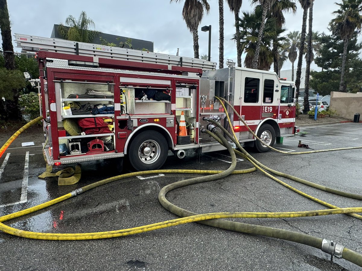 FF's responded to an unoccupied restaurant in the 23600 block of Via Linda in @MissionViejoCA at 6:49 a.m. for reports of smoke from the roof, encountered heavy smoke inside the restaurant, called a 2nd alarm to add additional resources, and knocked down the fire in 25 minutes