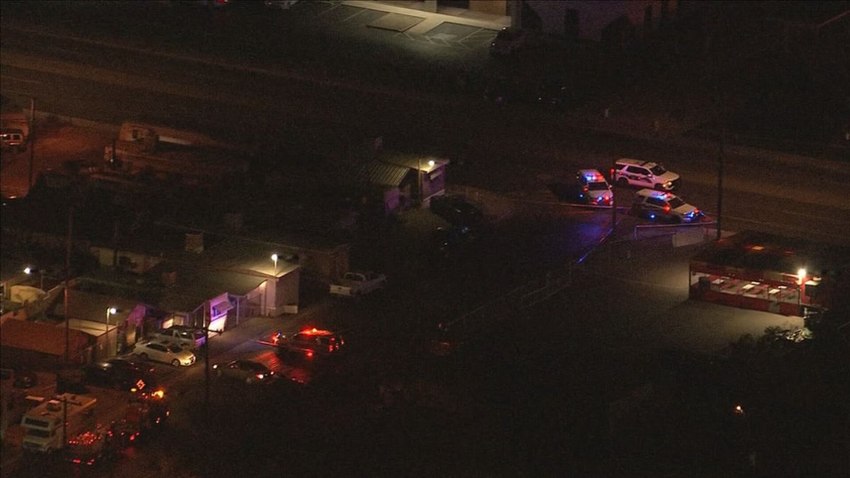 Man killed in shooting in west Phoenix; suspect on the loose: