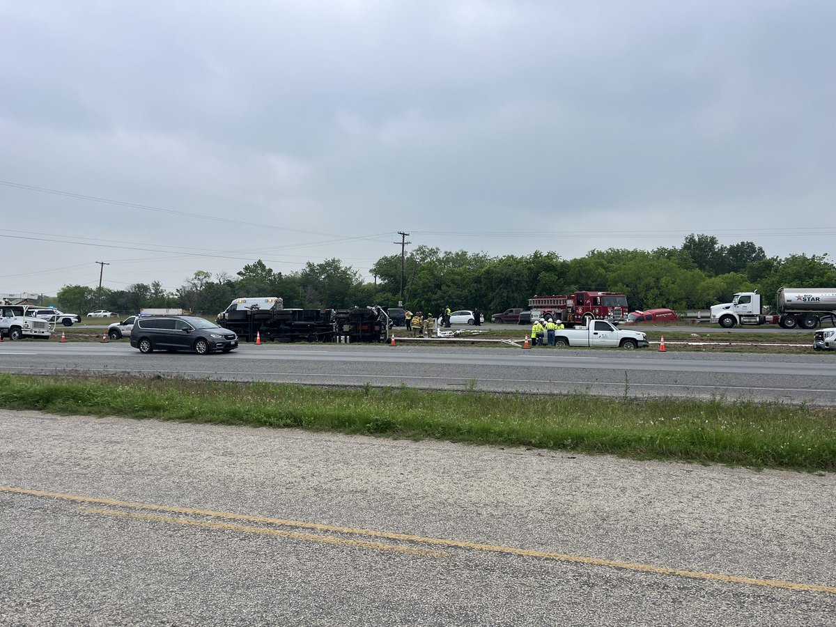 CRANE COLLAPSED:Von Ormy along with BCSO working a  accident. A large crane tipped over crushing a small vehicle. Fire and EMS on the scene. This at 35 s and Benton city rd