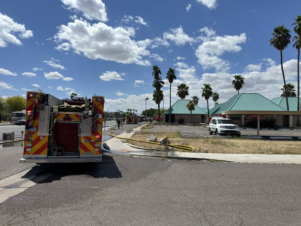 PHX Fire on scene of a first alarm commercial fire near Bethany Home Rd and 22nd Ave. Fire control has been achieved. Road restrictions in place, please avoid the area