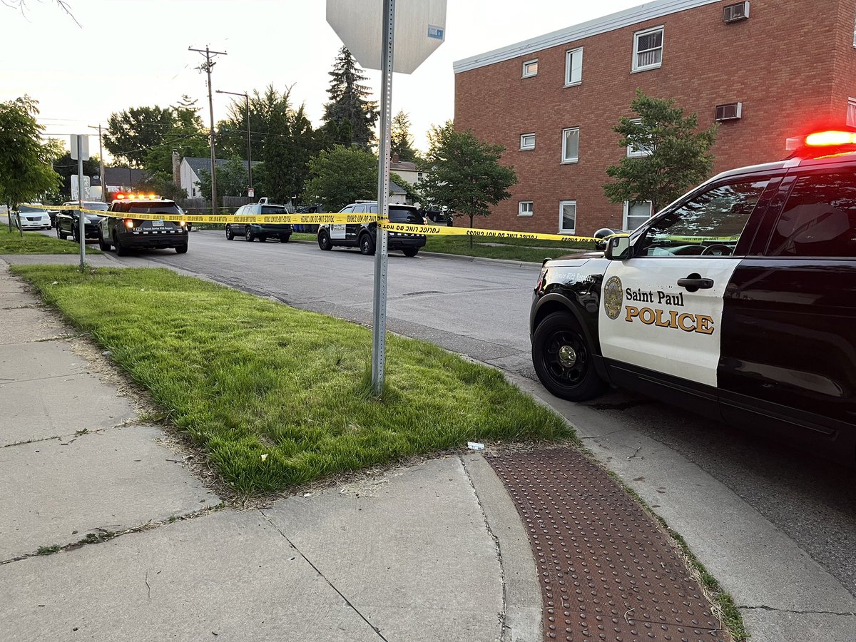 Homicide investigationSaint Paul police officers are investigating a shooting death that occurred overnight on the 800 block of Maryland Avenue East.