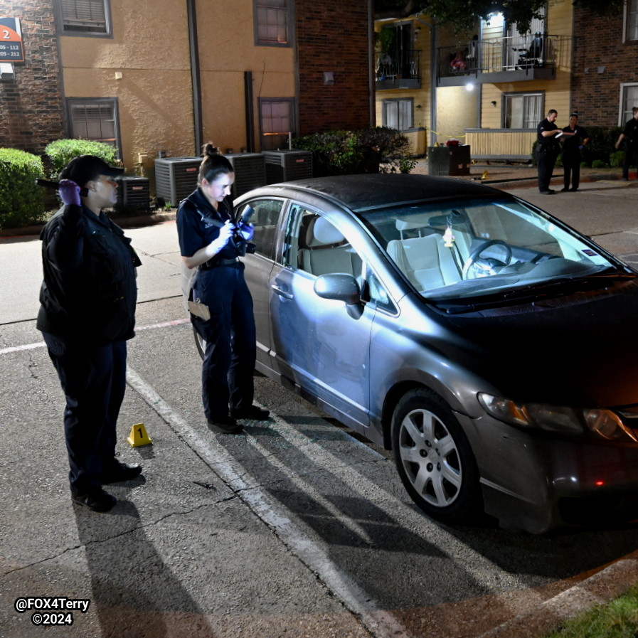 One man is dead, another detained as homicide detectives work to learn what led up to a deadly shooting. This in Far East Dallas on St Francis Ave.