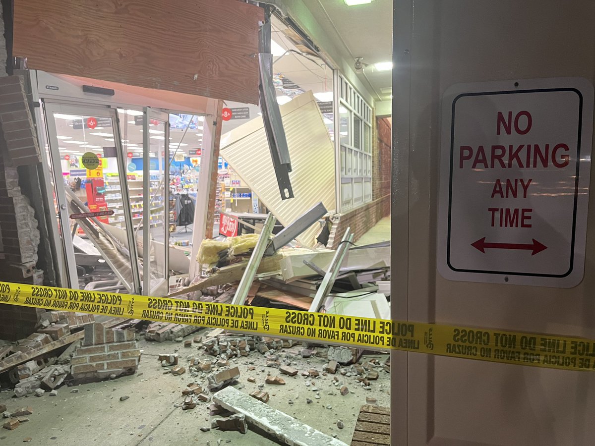 Atlanta Police at scene of smash and grab at CVS on Cascade Rd. Working to confirm if they got away with the ATM similar to other recent crimes across Metro