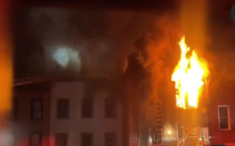 Brooklyn *4TH ALARM* Box 1676 2411 Dean St off Mother Gaston BlvdFIRE 2ND and 3RD FLOOR 3 STORY NFP EXTENDED TO EXPOSURE COCKLOFT